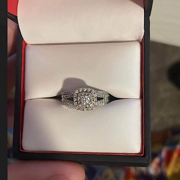 Lab grown diamond ring with double band bought for over 2200